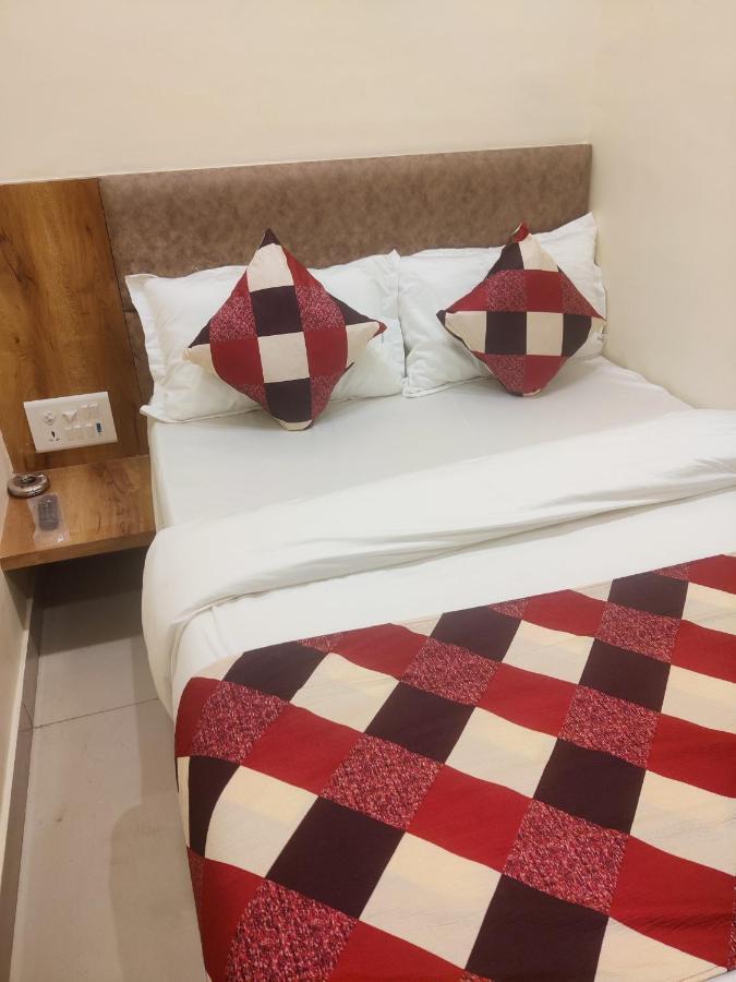 Bkc Corporate Hostel Ac Dormitory Mumbai Ngoại thất bức ảnh